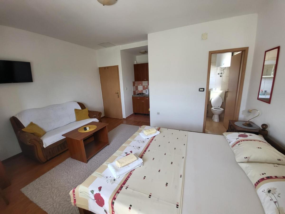 Apartmani Udovicic Trogir Exterior photo